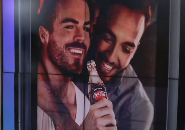  Coca-Cola wycofuje swoją "tęczową" kampanię reklamową