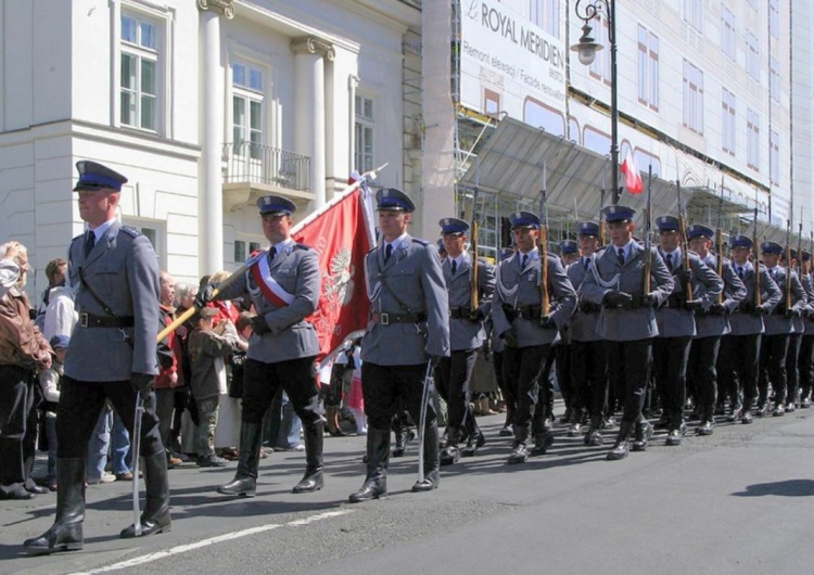 Resortowy Renegat: Koniec PRL-u związkowego w służbach mundurowych