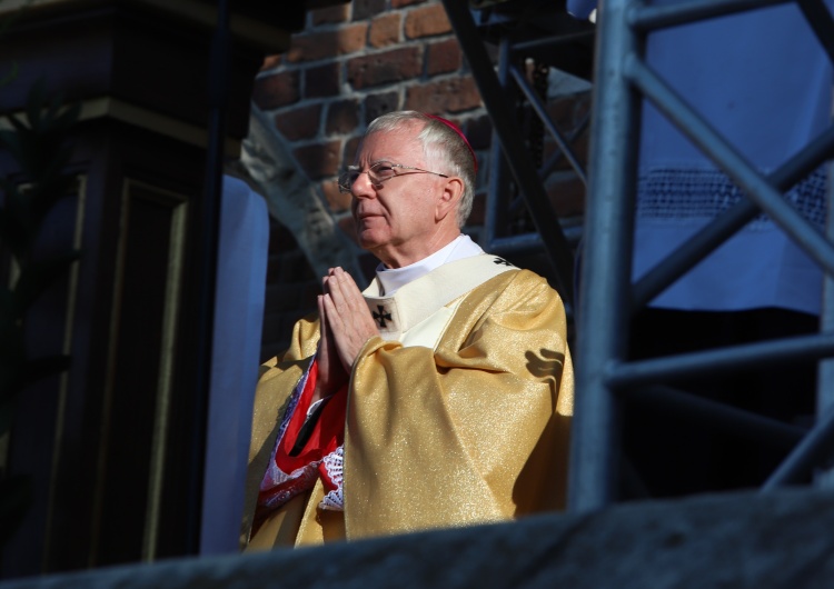 Abp Jędraszewski dziękuje: "Nie pozwólcie na to, aby zło ideologii gender i LGBT rozlało się po Polsce"