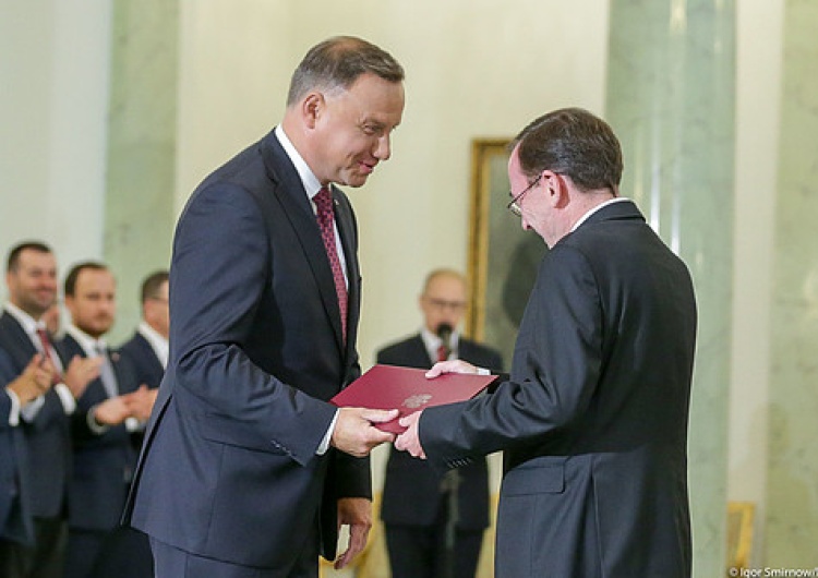  Mariusz Kamiński odebrał z rąk prezydenta powołanie na szefa MSWiA