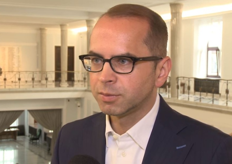 "Nie ma dnia bez kłamstwa?". Posłowie PO publikują zdjęcie J. Kaczyńskiego i A. Dudy. Ostre komentarze