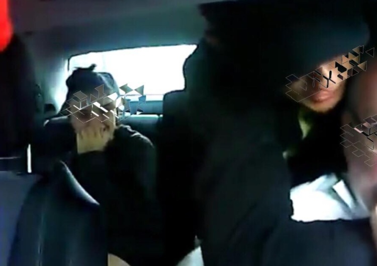  [video] Koszmarny napad dwojga nastolatków na taksówkarza w Pruszkowie