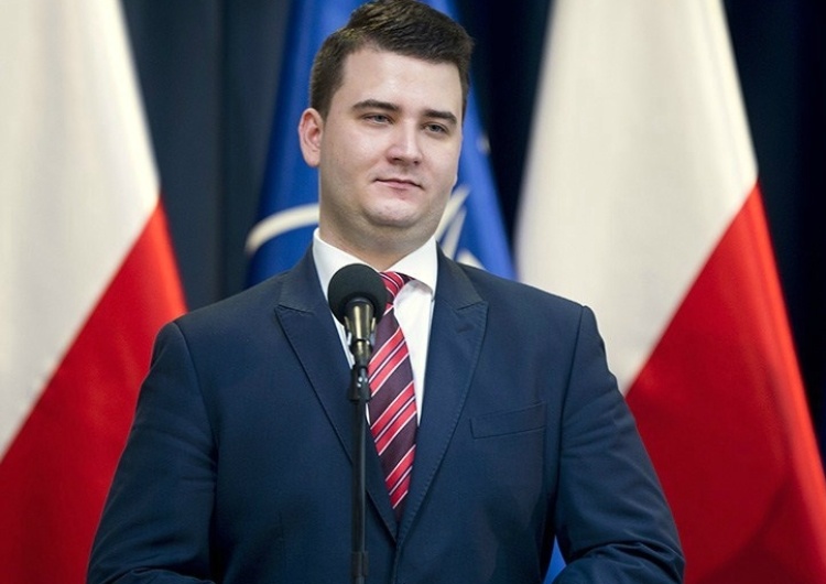 Bartłomiej Misiewicz się oświadczył. Kim jest wybranka serca?