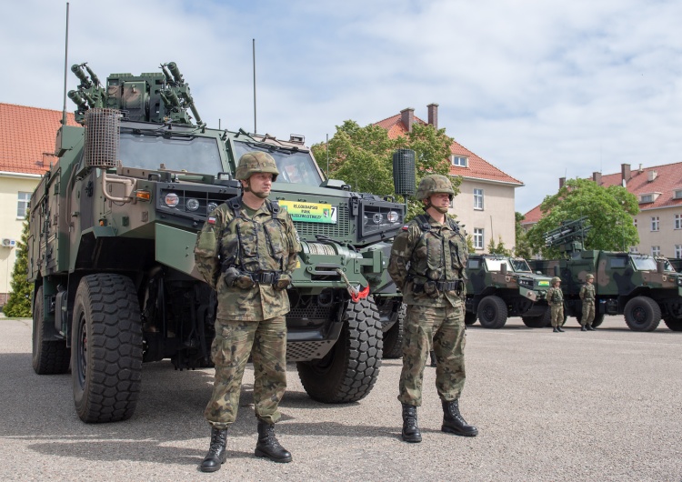  [Sondaż] Większość Polaków uważa, że organizacja defilad poza Warszawą to dobry pomysł