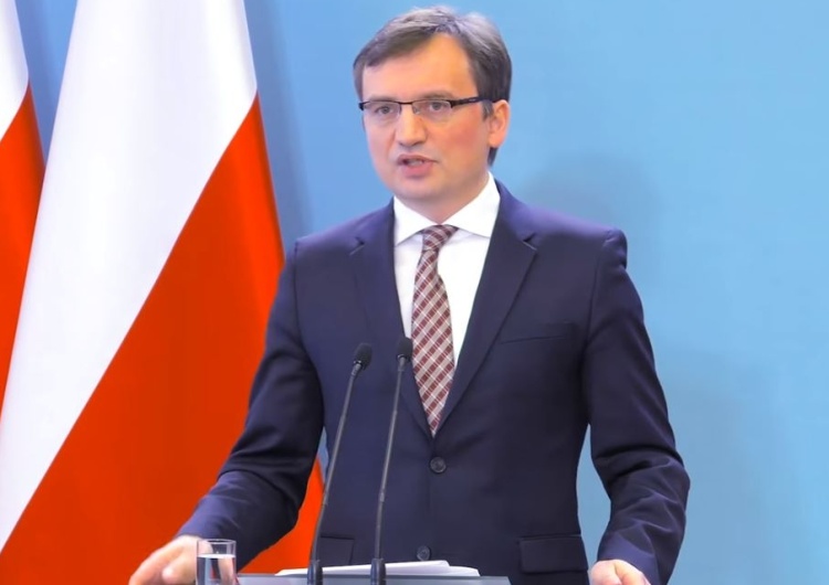 Janusz Szewczak: Tu nie chodzi o żaden hejt, tu chodzi o wielką kasę. O setki miliardów złotych