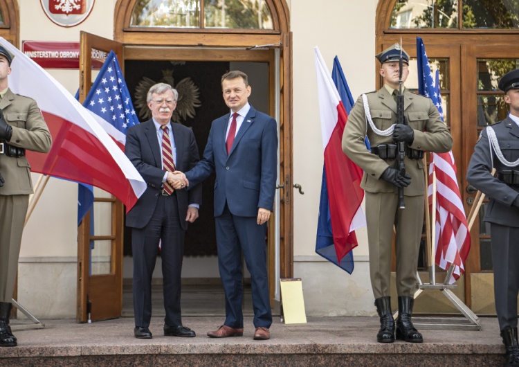Szef MON: Zwiększanie liczebności wojsk USA w Polsce przebiega nawet szybciej niż zakładaliśmy