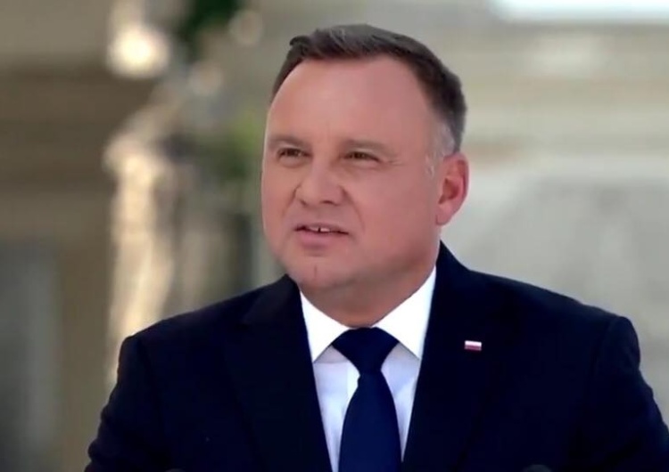  [video] Prezydent: "Pochylam głowę przed bohaterami II wojny światowej, zwłaszcza przed moimi rodakami"