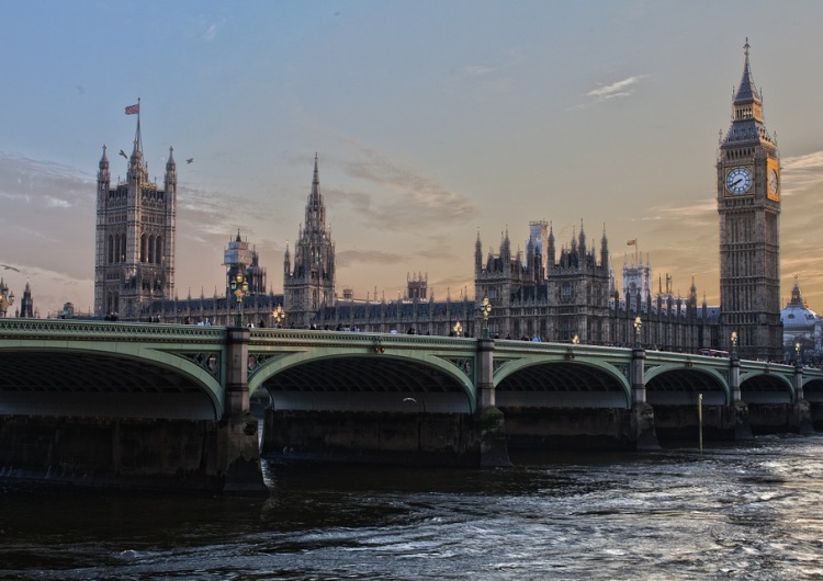 Kolejna klęska Borisa Johnsona. Twardy brexit zablokowany