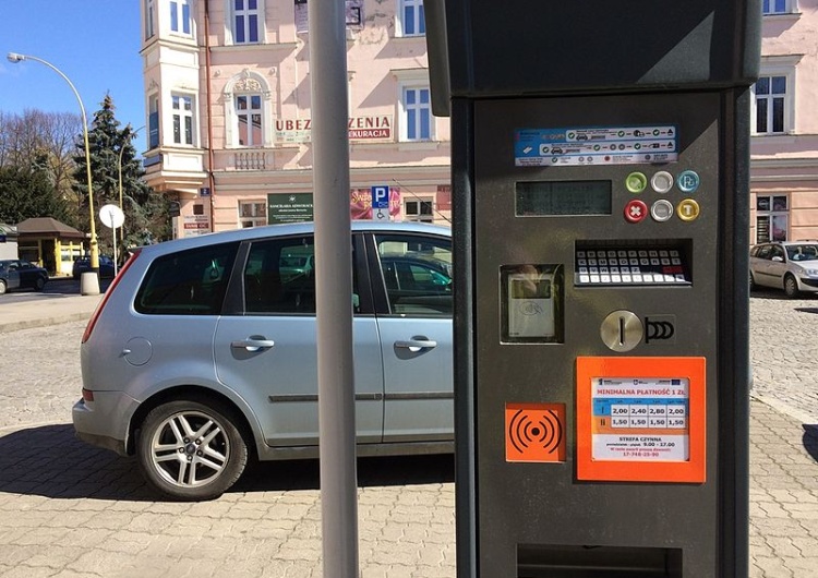 Gdańsk: Miasto od poniedziałku wprowadza drakońskie kary za parkowanie bez opłaty