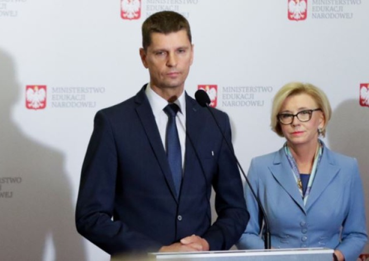 "Żądamy realizacji postulatów z 7 kwietnia!". NSZZ Solidarność w ostrym liście do min. Piontkowskiego