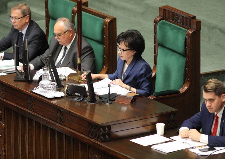  Posłowie PO-KO wnioskują o dokończenie posiedzenia Sejmu w ciągu 10 dni. "Diabelski plan Kaczyńskiego"