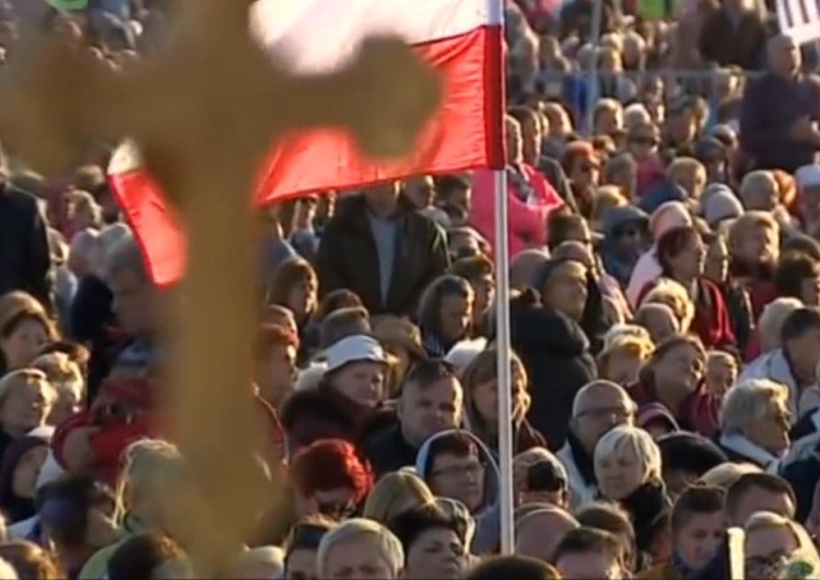  [video] PolskaPodKrzyżem. Mocne słowa pasterzy: "Musimy wypełniać dom sumienia i serca samym Bogiem"