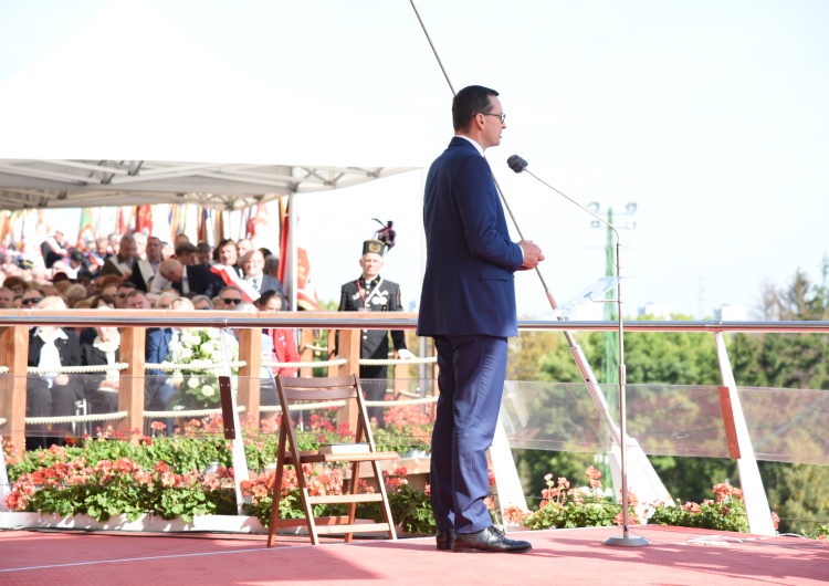 Mateusz Morawiecki: Ludzie pracy, ludzie Solidarności, niesiecie nadzieję i wolność już od wielu dekad