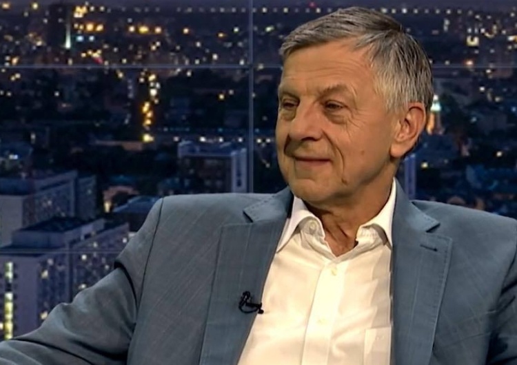Prof. Zybertowicz: "W czasach PRL ponad 1 mln osób przeszło przez sieci agenturalne, ci ludzie żyją"