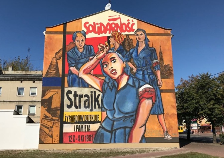  [FOTO] "Mamy obowiązek pamiętać o strajku". Odsłonięcie "Muralu Solidarności" w Żyrardowie