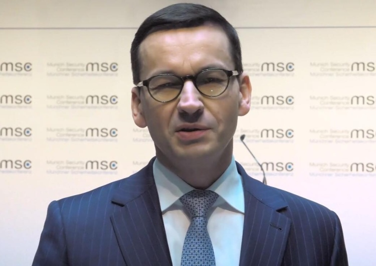 PMM: "Nasza siatkarska kadra utknęła na lotnisku w Amsterdamie. Wysyłamy po nią nasz rządowy samolot"