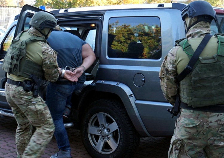 Radny z Obornik zatrzymany przez CBA podczas przyjmowania łapówki