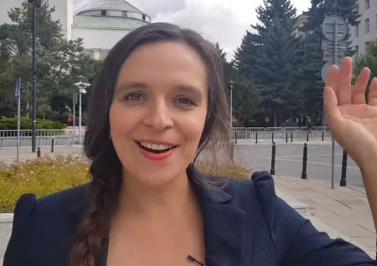 youtube, prnt scr. Jest reakcja na ostatnie obraźliwe wygłupy Klaudii Jachiry z PO-KO. Zajmie się nią prokuratura?