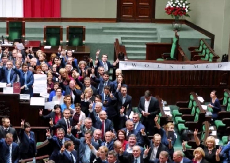 Zbigniew Kuźmiuk: Platforma zdecydowała się zaprotestować „na śmierć”
