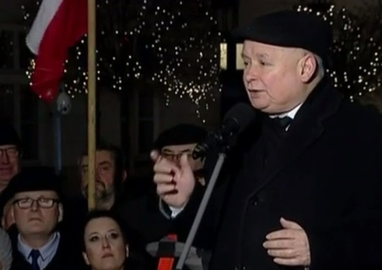  Jarosław Kaczyński był wczoraj w szpitalu, gdzie trafił pod opiekę prezydenckiego lekarza