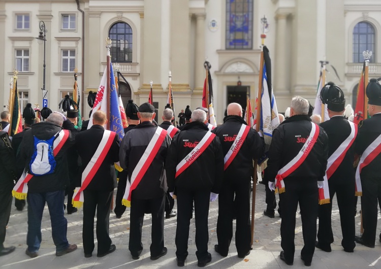  [video] Trwają uroczystości pogrzebowe Kornela Morawieckiego