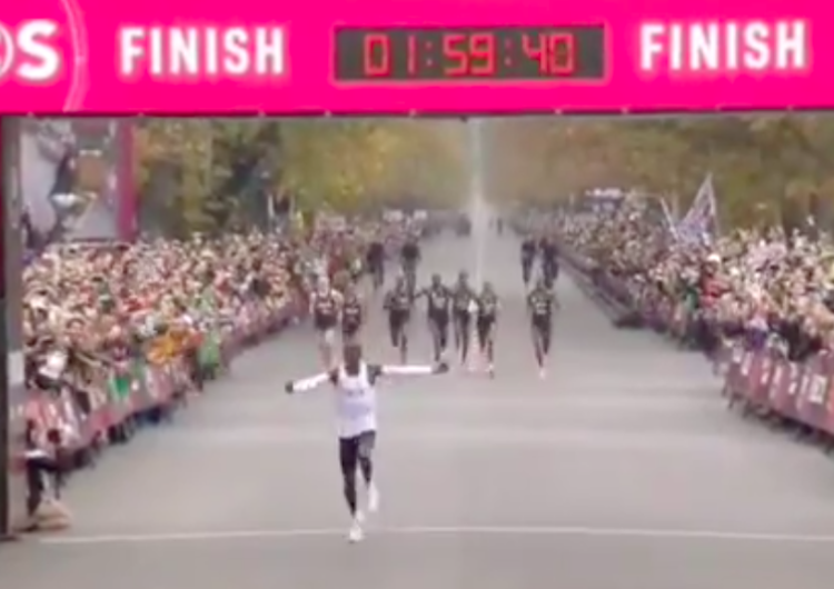  Kenijski maratończyk przeszedł do historii. Złamał magiczną barierę dwóch godzin