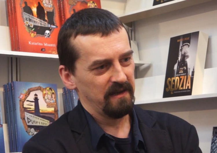 Sąd zakazał Mariuszowi Zielke pisać o znanym muzyku. Prawnik: "Art. 14 Konstytucji RP. Pusty frazes..."