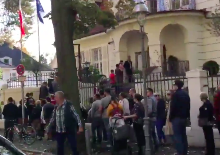 Niemcy: Rekordowe kolejki do głosowania. "Czegoś takiego nie było nigdy"