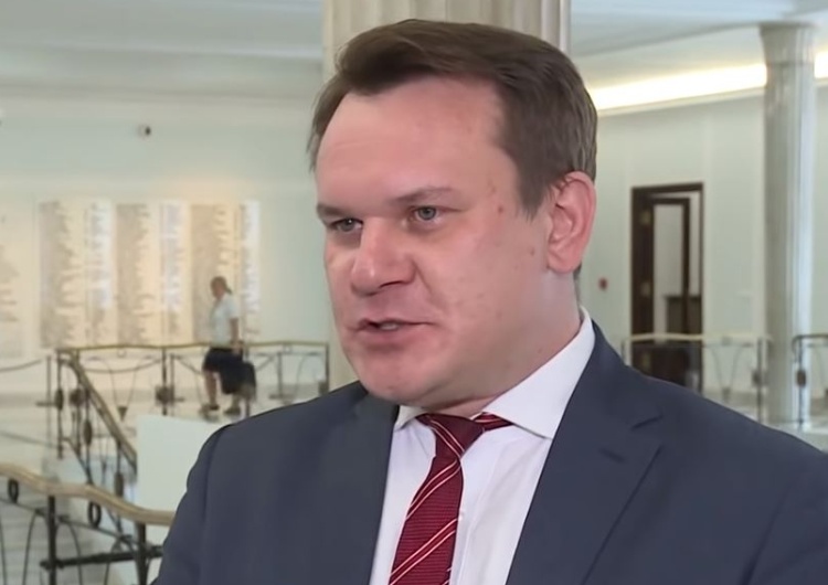  Tarczyński odpowiada JKM: "Wypłacę szaleńcowi sprawiedliwość zgodnie z kodeksem honorowym" 
