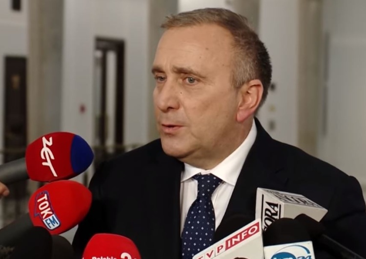 Schetyna: "Każda próba korupcji politycznej PiS będzie piętnowana". Z Gasiuk-Pihowicz problemu nie miał…