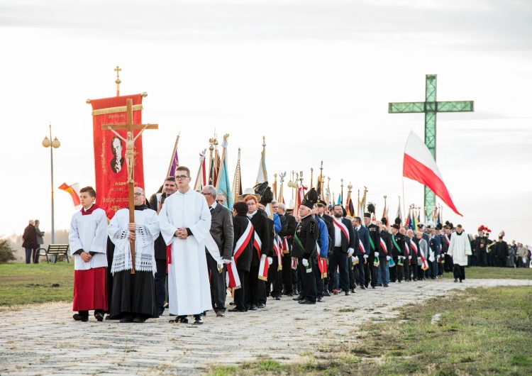  [Fotorelacja] Włocławek upamiętnił bł. ks. Jerzego. „Starajmy się codziennie zwyciężać dobrem zło”