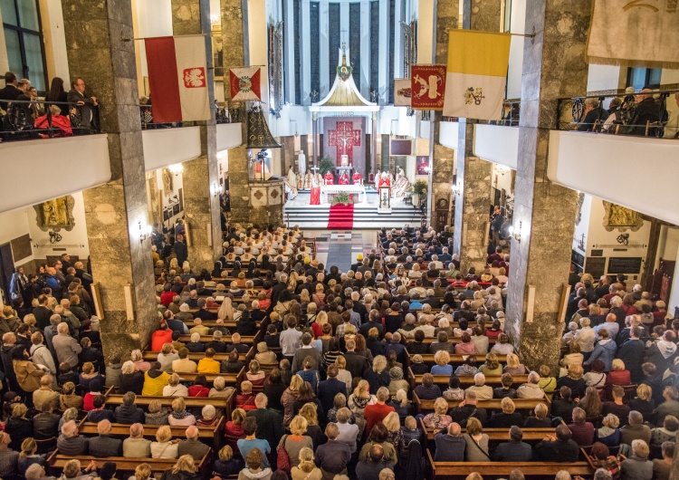  [Fotorelacja] Uroczysta Msza św. w 35. rocznicę śmierci ks. Jerzego. "Był gorliwym  siewcą prawdy"