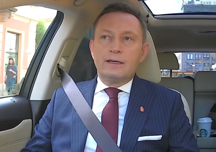 "Tak wygląda twarz zakłamanego polityka warszawskiego układu władzy". Śpiewak nie przebiera w słowach