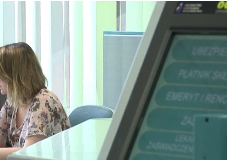 Bosak przypisuje Konfederacji zasługę za odstąpienie PiS-u od projektu ustawy. Palade kpi bez litości
