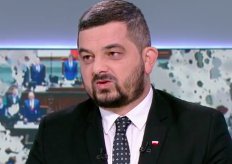 Krzysztof Sobolewski (PiS) o decyzji Tuska: W kioskach przy niektórych redakcjach zabrakło chusteczek