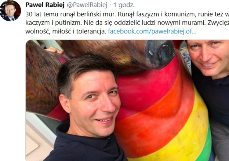 "Runął faszyzm i komunizm, runie też wkrótce kaczyzm i putinizm". Odlot Rabieja na TT
