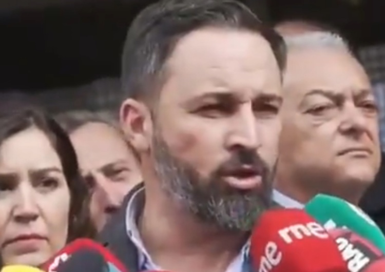 W Hiszpanii wygrali socjaliści, mogą mieć kłopot z rządem."Największymi wygranymi narodowi konserwatyści"