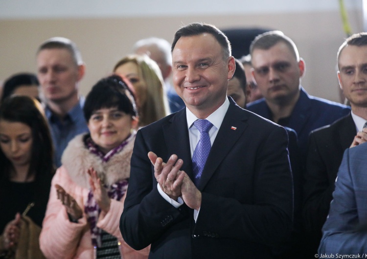  [Sondaż] Andrzej Duda z ogromną przewagą nad resztą kandydatów. Zapytano także o Hołownię