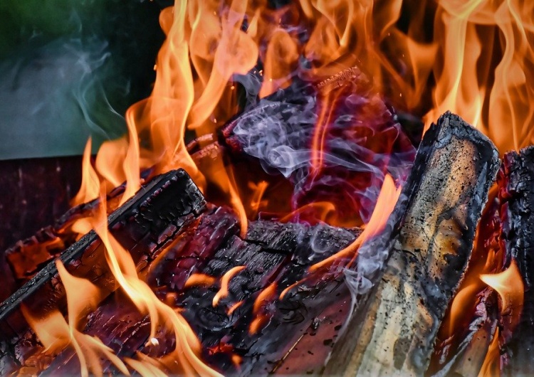 Prawy Sierpowy: Rozmyślania przy kominku