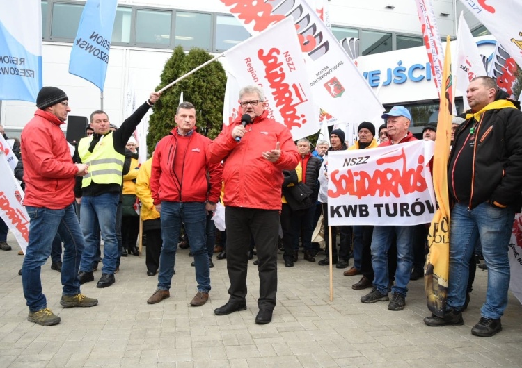  Znamy wyniki rozmów "S" z Castoramą. "Być może chcą być pierwszą firmą, którą przegonimy z Polski"