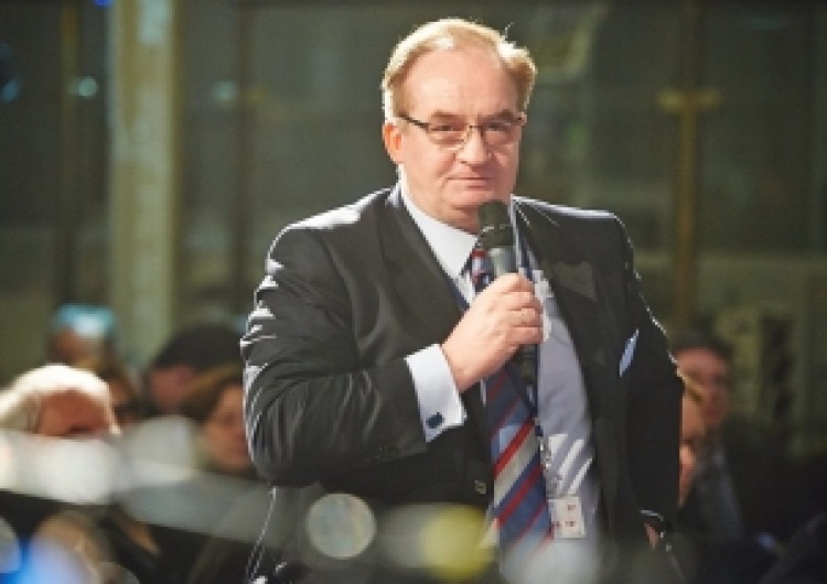 Saryusz-Wolski: Czecho-Słowacy przy pustej sali świętują rocznicę Aksamitnej Rewolucji. Wspólna Europa...