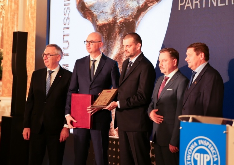 „Pracodawca – organizator pracy bezpiecznej”. PIP i NSZZ Solidarność wyróżnili dobrych pracodawców
