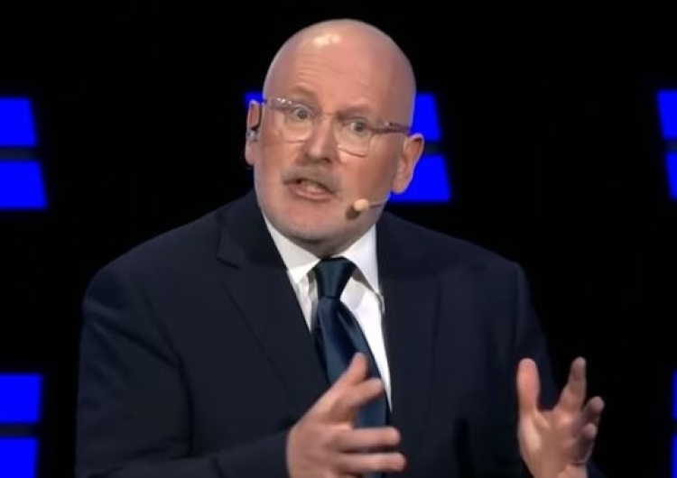  Timmermans podnosi temat "Stref wolnych od LGBT" w Polsce. Internauci odpowiadają