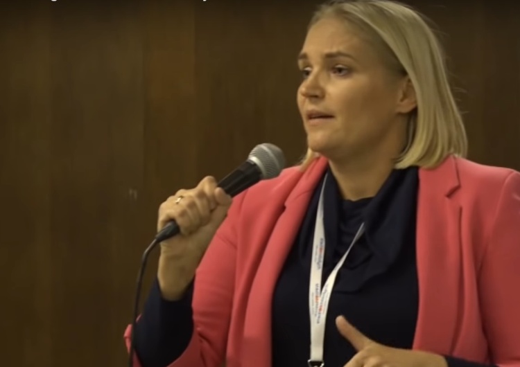 Dominika Figurska - Chorosińska zastąpi Magdalenę Biejat w komisji ds. polityki społecznej o rodziny