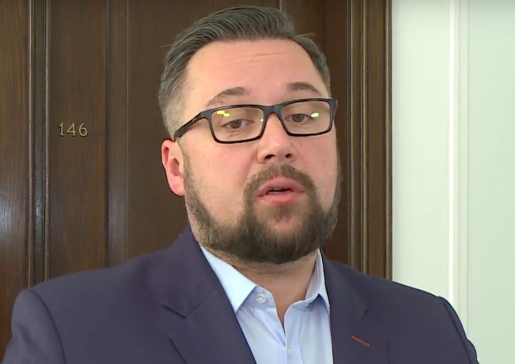  Jednak można utrzymać się za 9 tys. zł? Poseł SLD: „Sens wypowiedzianych przeze mnie słów był inny”