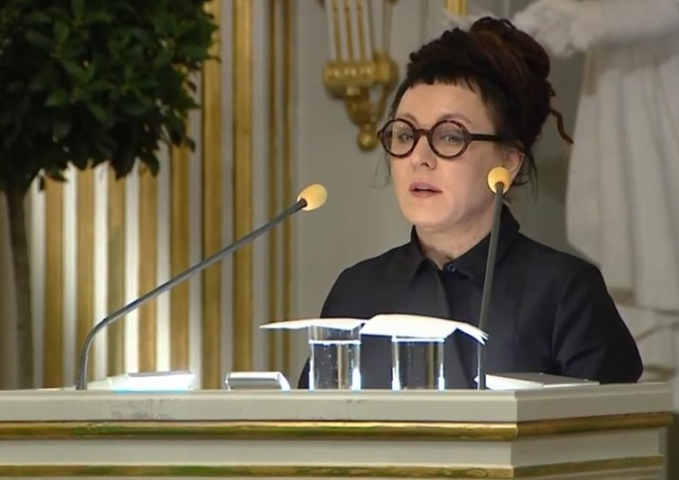 Dziennikarka "Wprost" o przemówieniu Olgi Tokarczuk: "Było jak w świątyni. Ona była boginią"