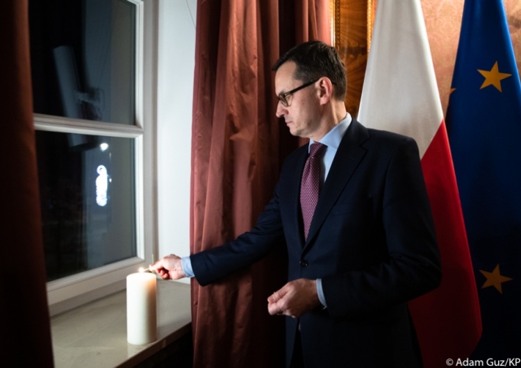 Adam Guz Mateusz Morawiecki: "Pamiętamy o ofiarach stanu wojennego i czołgach wyprowadzonych przeciwko narodowi"