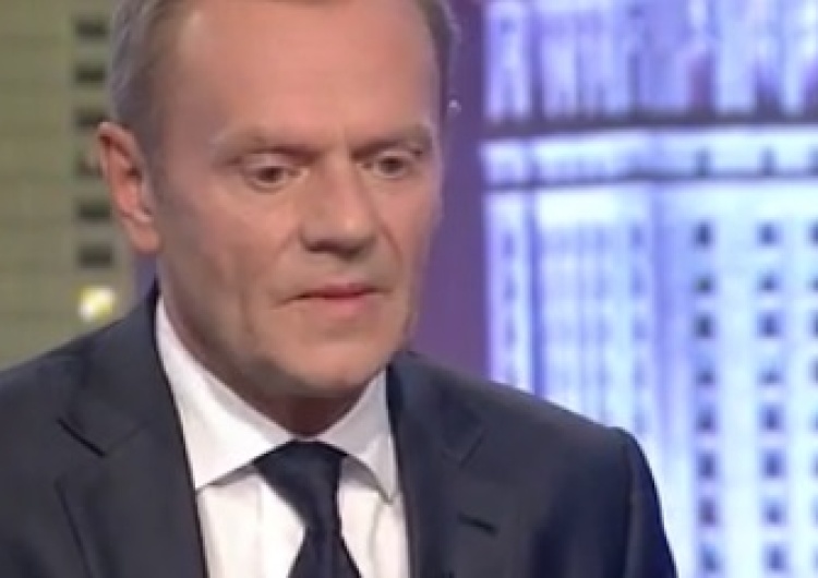  Tusk: "Zachęcam ludzi by wyszli na ulice". Jastrzębowski: "W obronie sądów? Utracił słuch społeczny