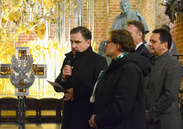 Krzyż dziękczynny FMW na Ołtarzu Ojczyzny w rocznicę stanu wojennego