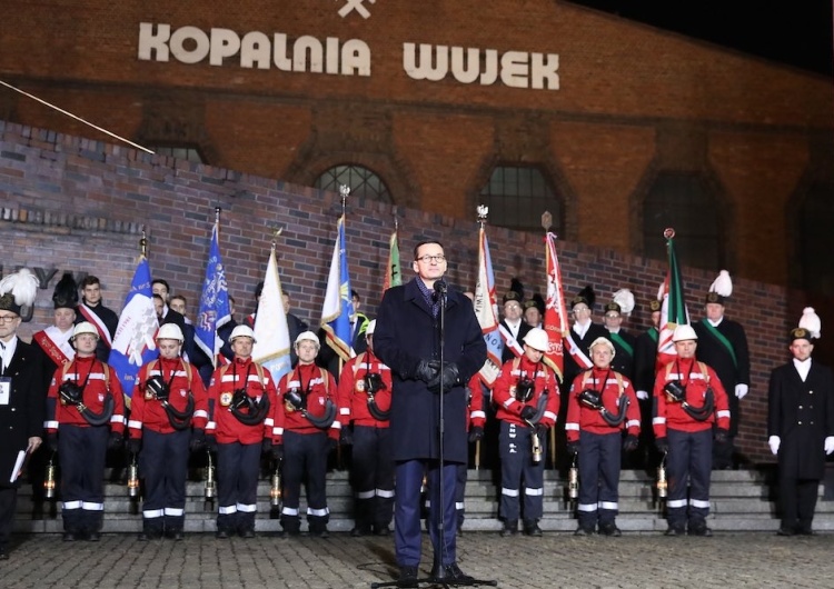  PMM na obchodach w Kopalni "Wujek": Wieczna chwała bohaterskim górnikom i Solidarności. Niech żyje Polska